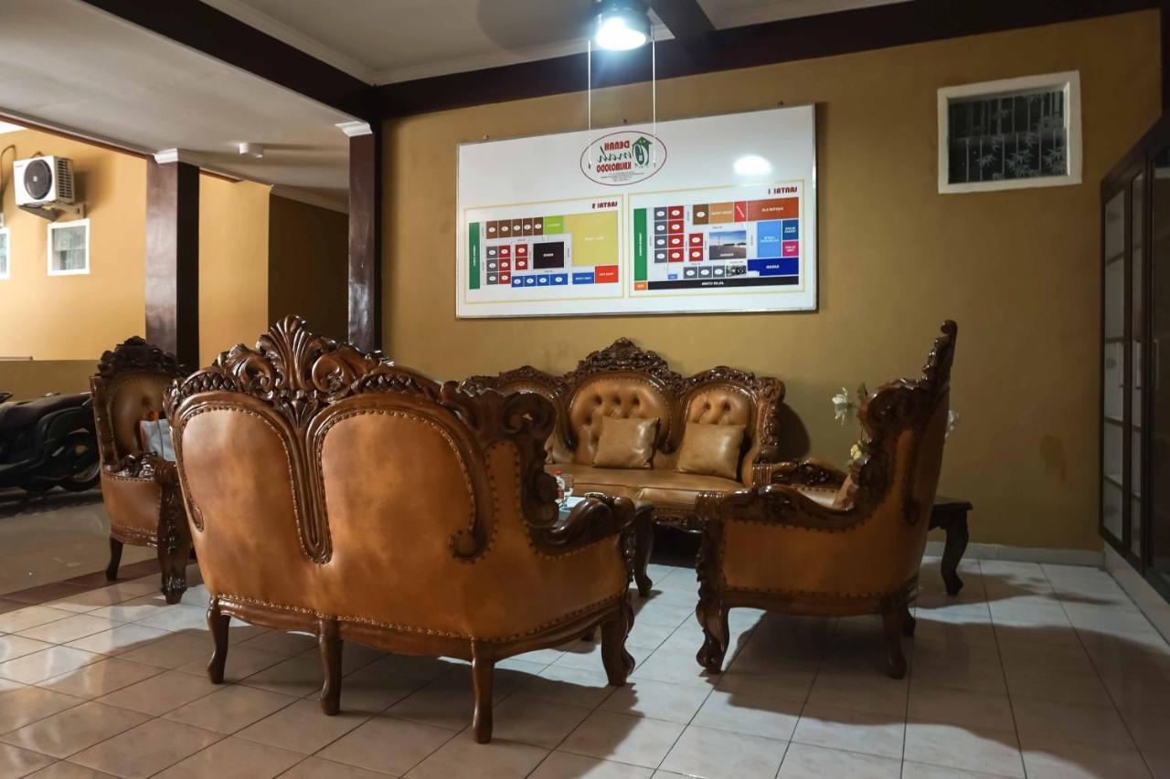 Omah Kalimosodo Mitra Reddoorz Near Stasiun Malang Kota Baru Ξενοδοχείο Εξωτερικό φωτογραφία