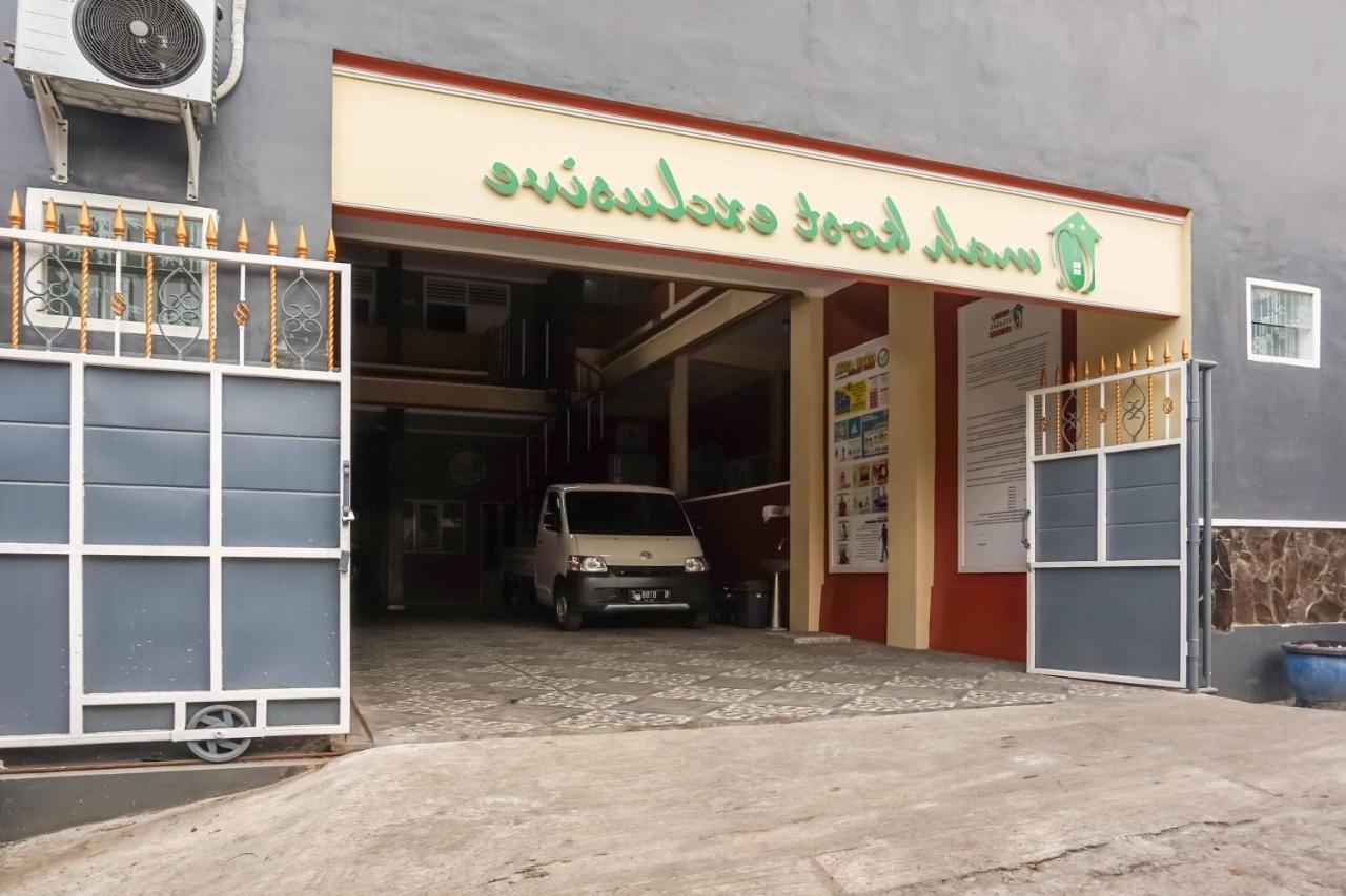 Omah Kalimosodo Mitra Reddoorz Near Stasiun Malang Kota Baru Ξενοδοχείο Εξωτερικό φωτογραφία