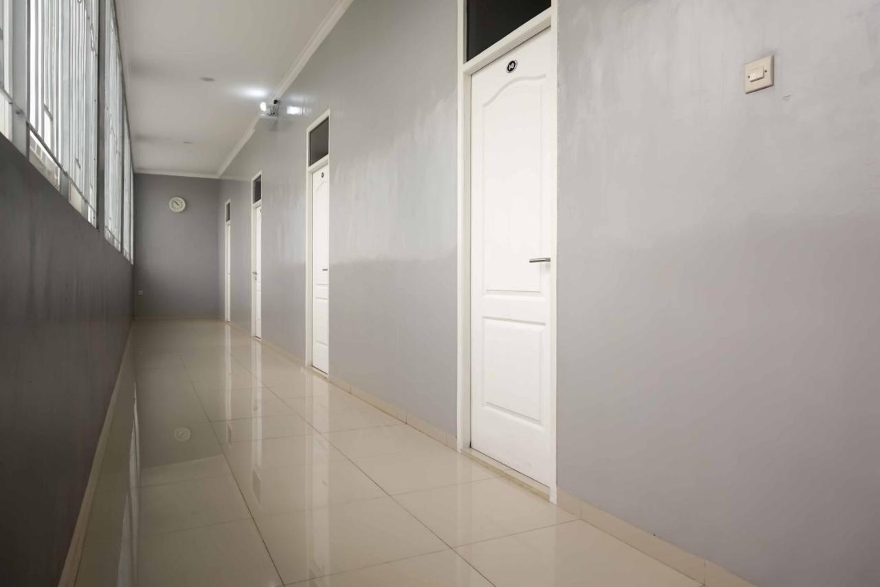 Omah Kalimosodo Mitra Reddoorz Near Stasiun Malang Kota Baru Ξενοδοχείο Εξωτερικό φωτογραφία