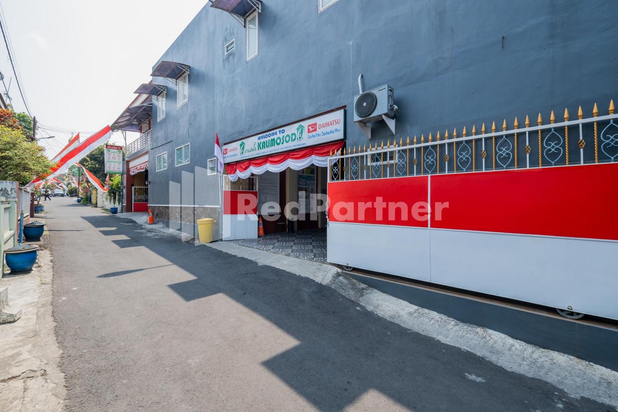 Omah Kalimosodo Mitra Reddoorz Near Stasiun Malang Kota Baru Ξενοδοχείο Εξωτερικό φωτογραφία