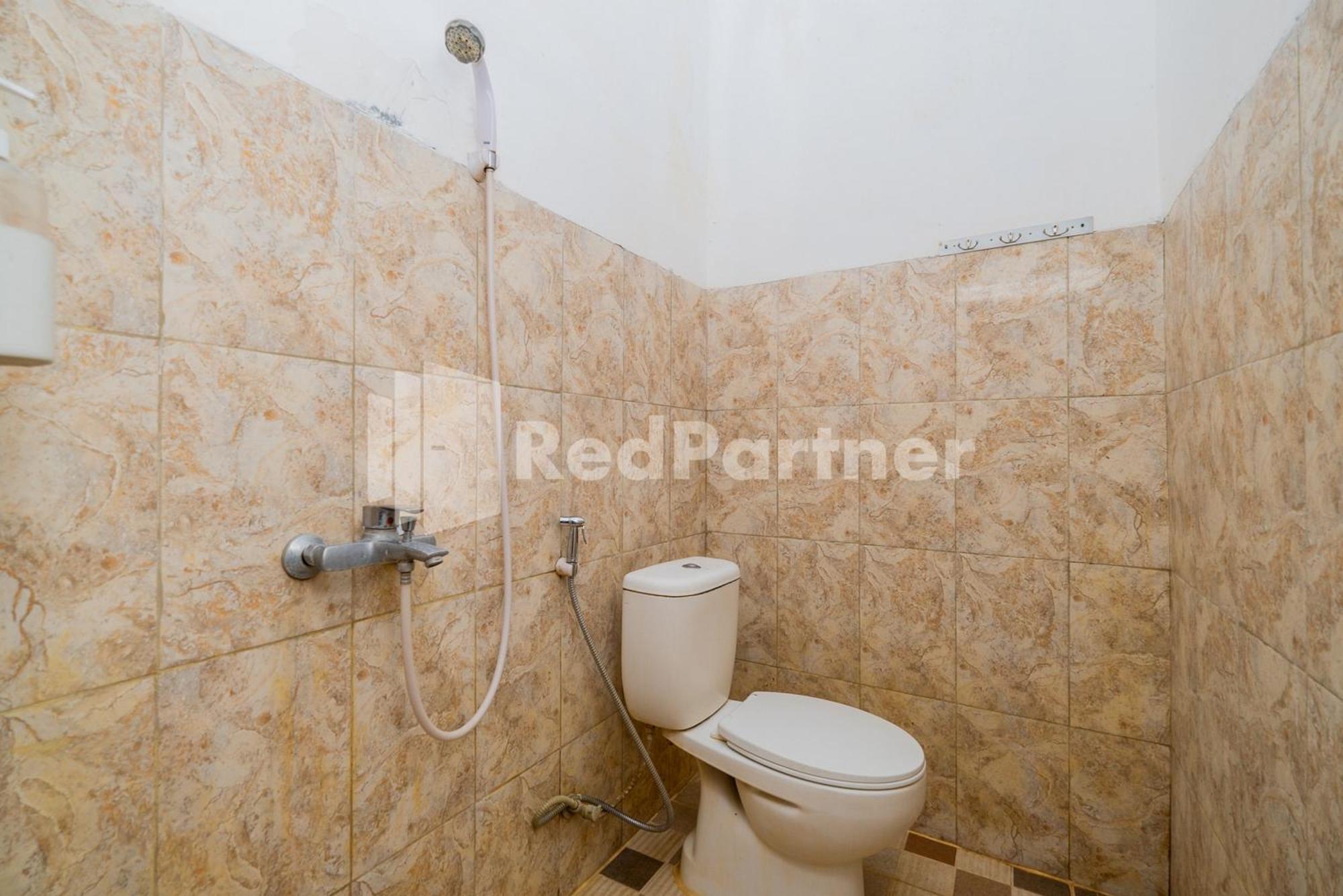 Omah Kalimosodo Mitra Reddoorz Near Stasiun Malang Kota Baru Ξενοδοχείο Εξωτερικό φωτογραφία