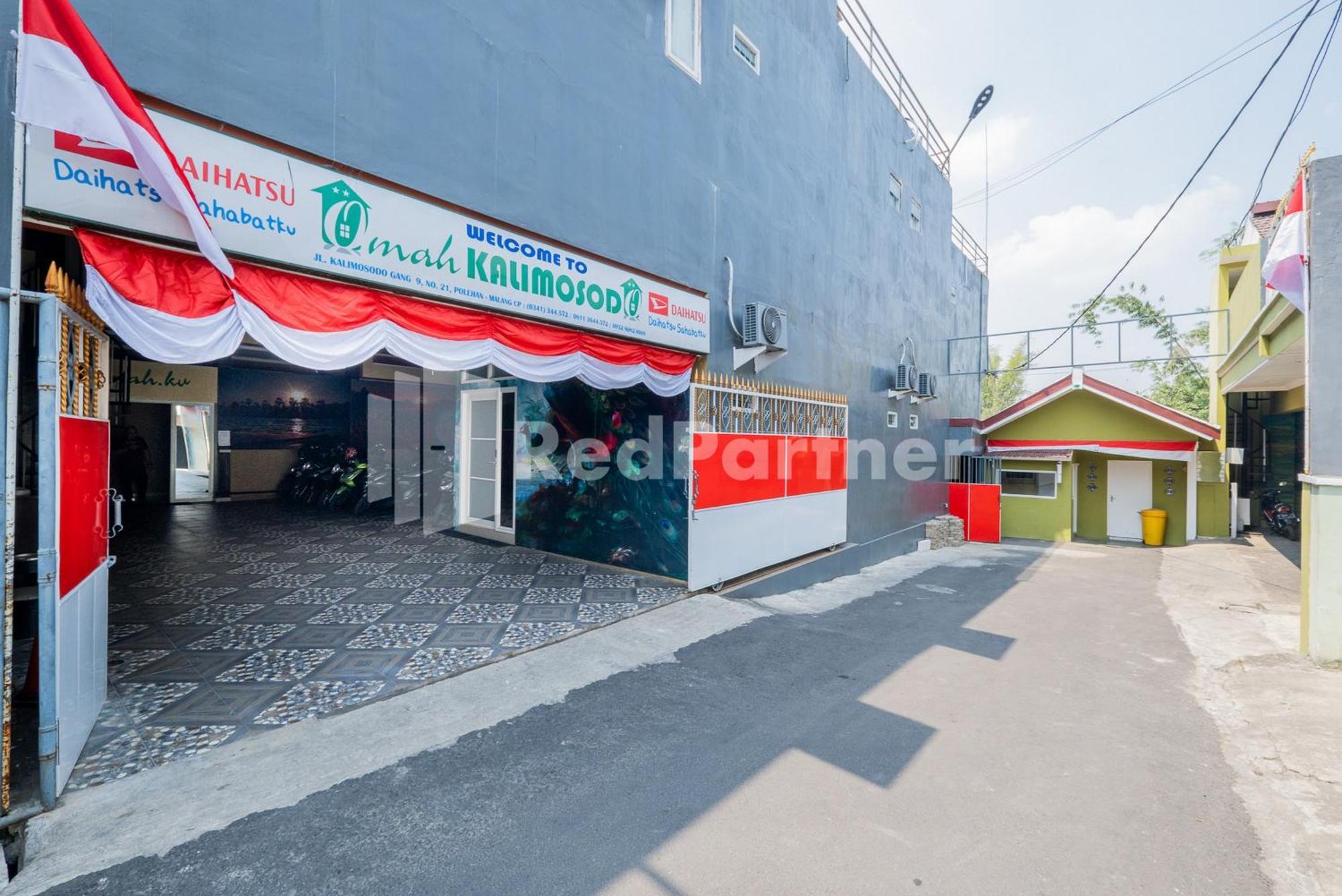 Omah Kalimosodo Mitra Reddoorz Near Stasiun Malang Kota Baru Ξενοδοχείο Εξωτερικό φωτογραφία